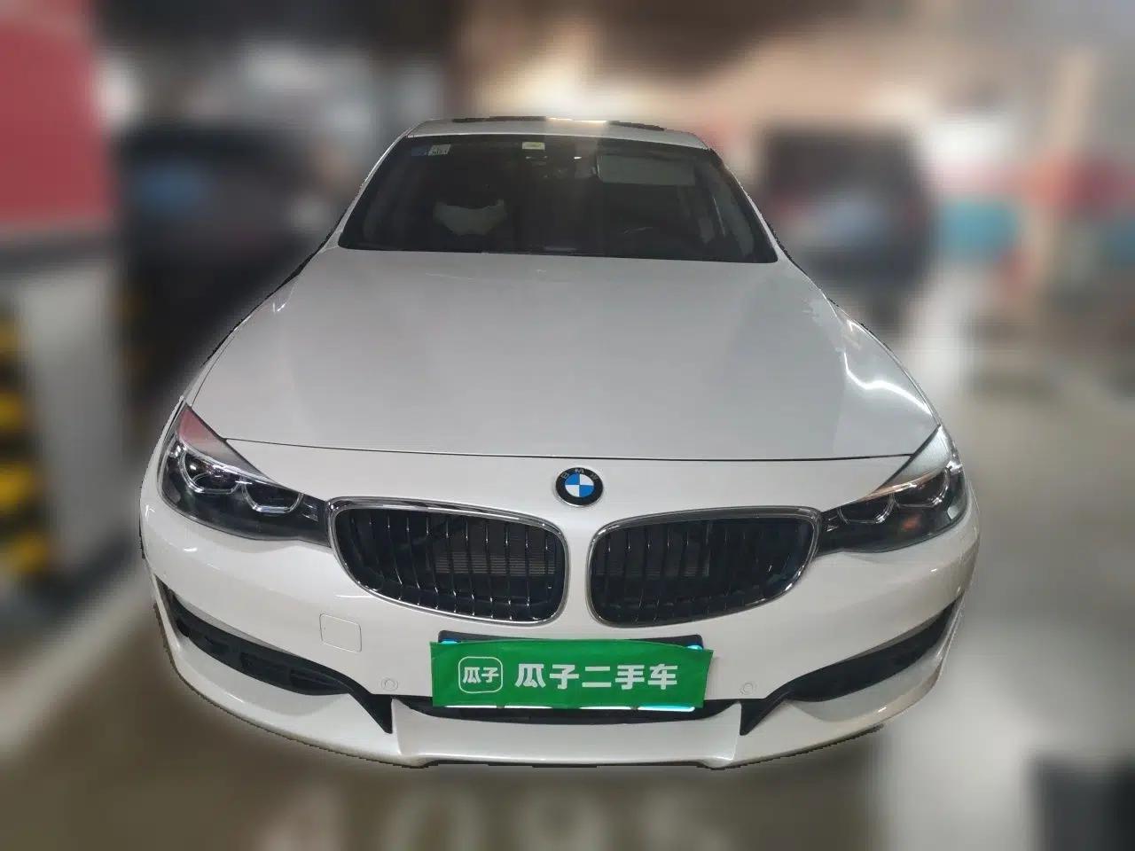 BMW 3 Series GT 2017 320i Sport Edition — миниатюра 2