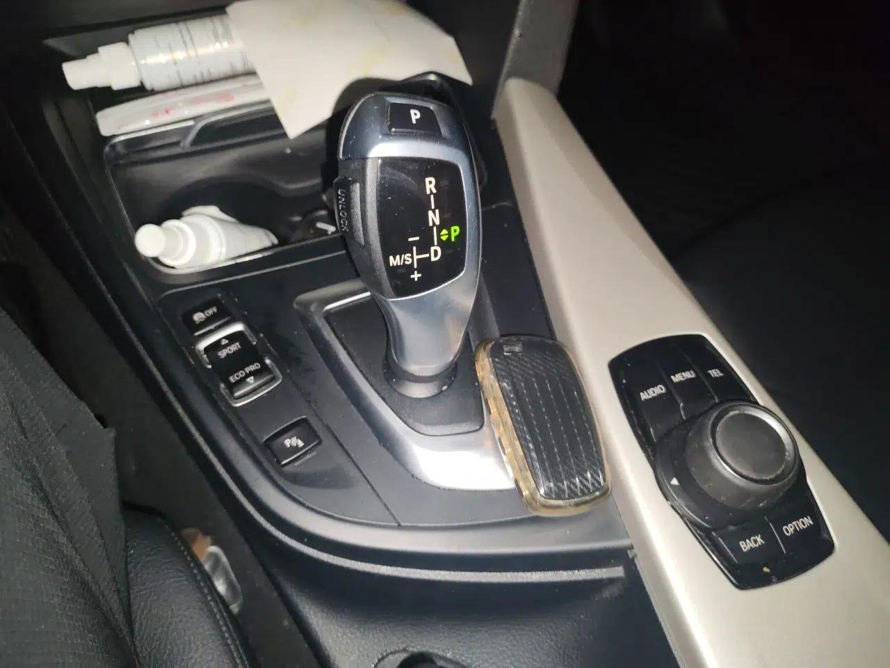 BMW 3 Series GT 2017 320i Sport Edition — миниатюра 14