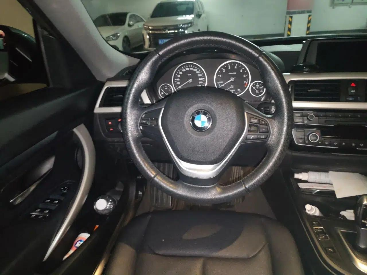 BMW 3 Series GT 2017 320i Sport Edition — миниатюра 10