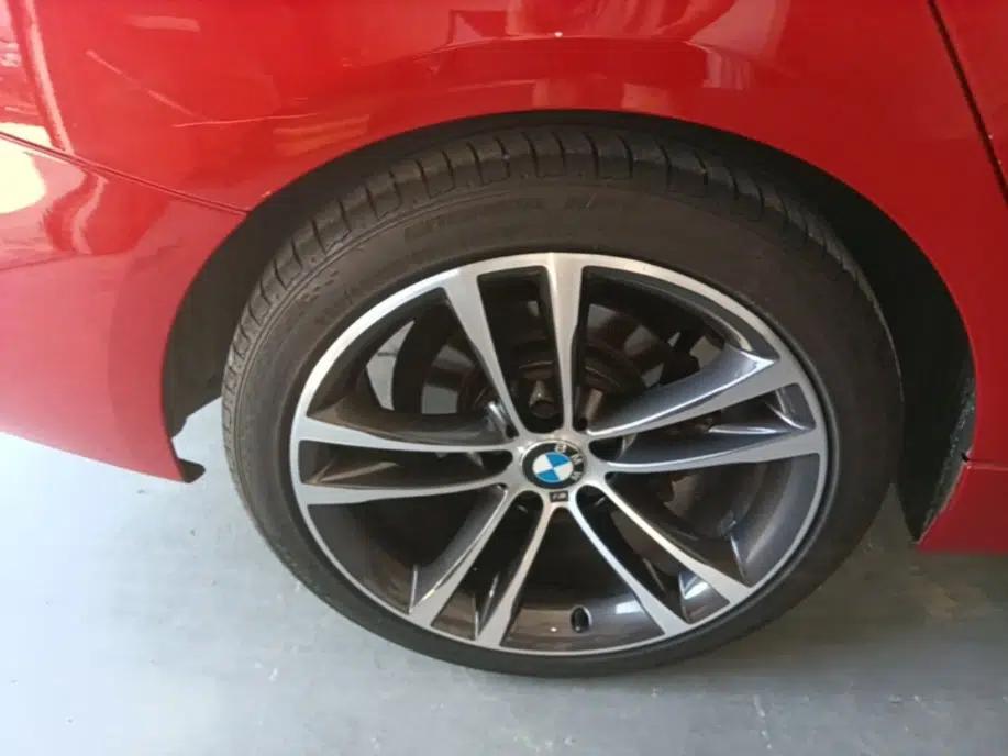 BMW 3 Series GT 2018 320i M Sport Edition — миниатюра 11