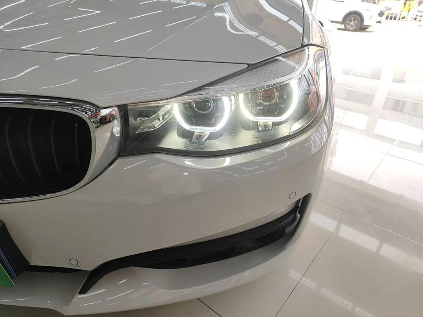 BMW 3 Series GT 2018 320i Sport Edition — миниатюра 8