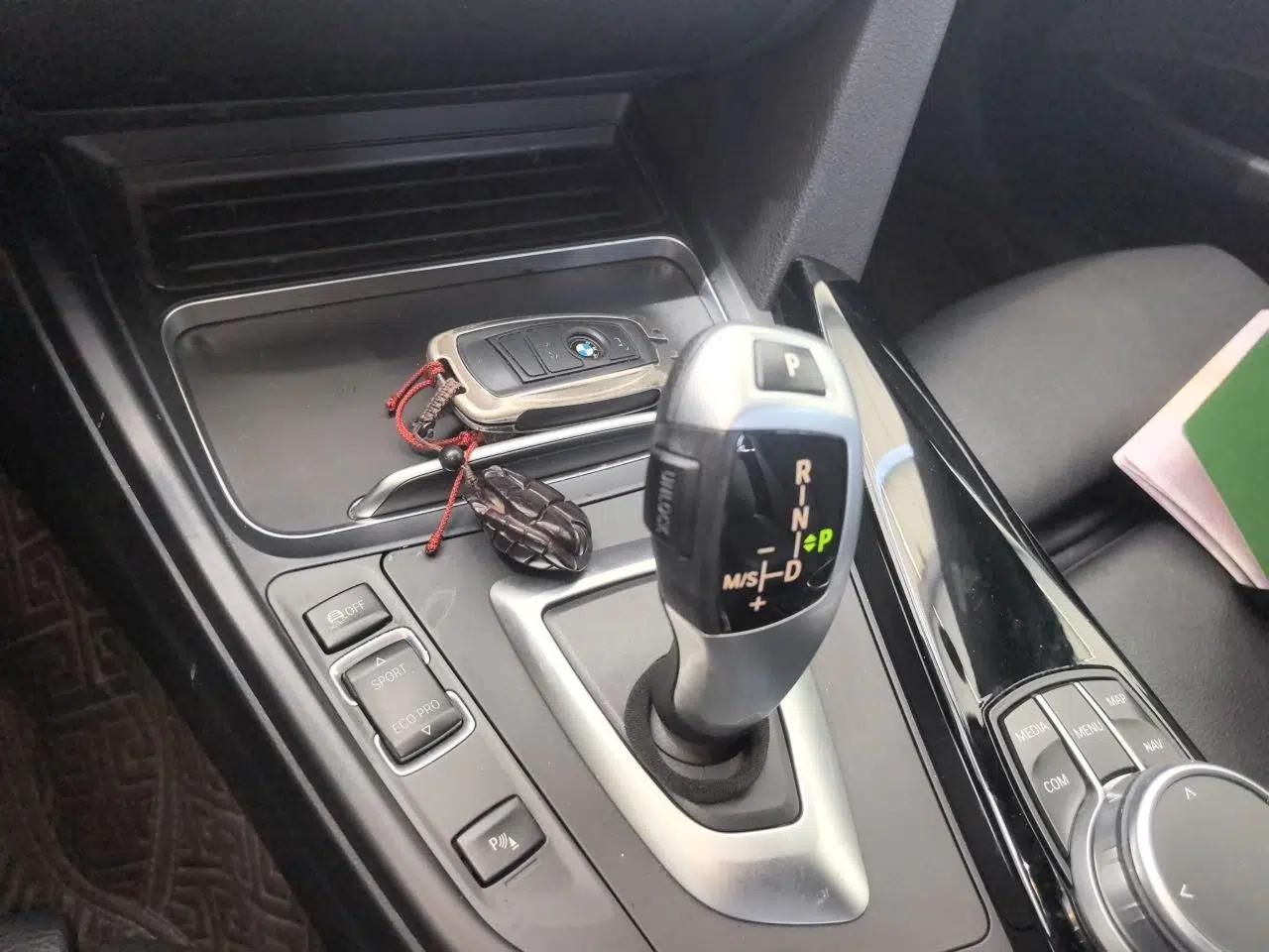BMW 3 Series GT 2020 320i M Sport Package — миниатюра 14