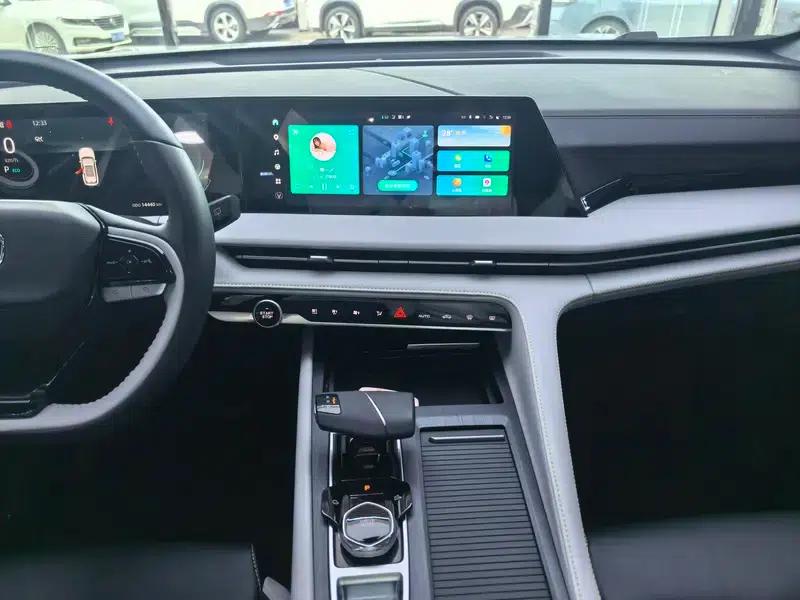 Changan CS75 PLUS 2023 Model, Third Generation, 1.5T Automatic Premium Edition — миниатюра 12