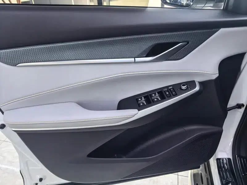Changan CS75 PLUS 2023 Model, Third Generation, 1.5T Automatic Premium Edition — миниатюра 17