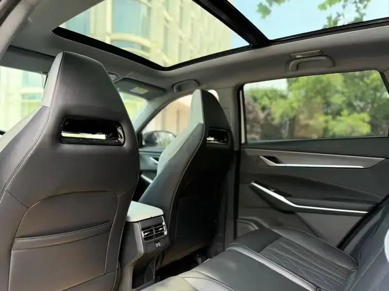 Changan CS75 PLUS 2024 Model, Third Generation, Champion Edition, 1.5T Automatic Intelligent Driving Sporty Type — миниатюра 13
