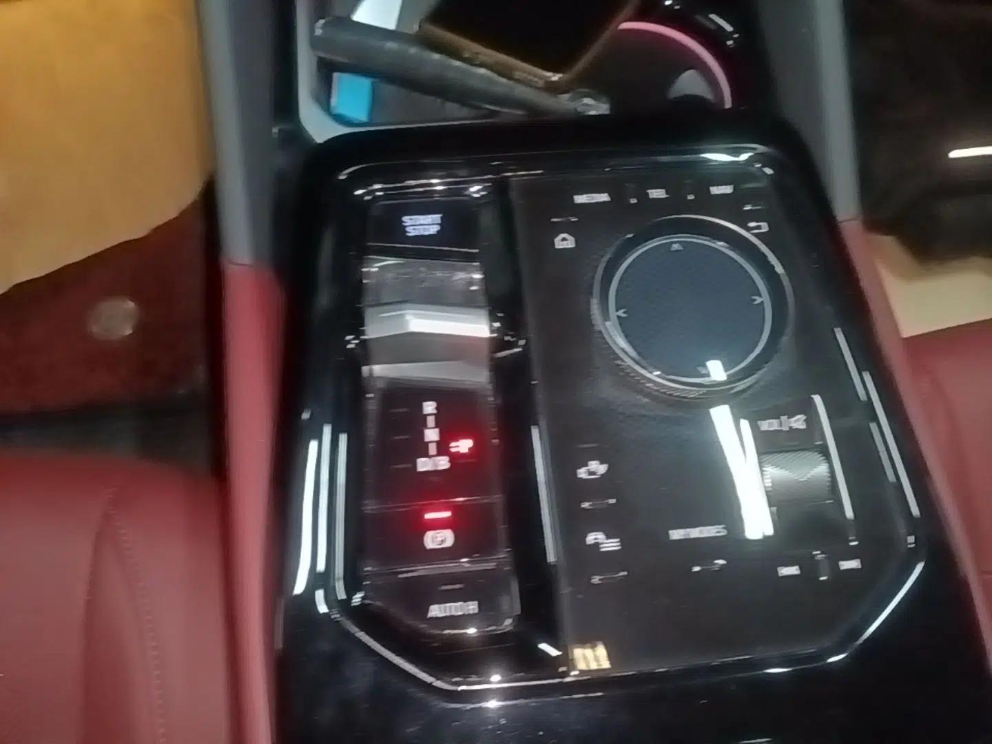 BMW i5 2024 eDrive 35L M Sport Package — миниатюра 16