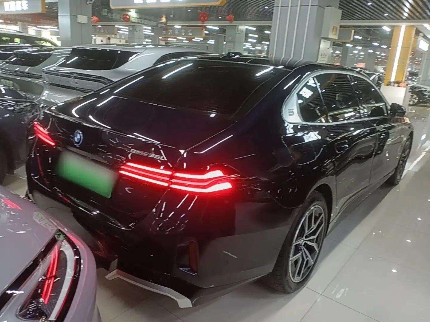 BMW i5 2024 eDrive 35L M Sport Package — миниатюра 6