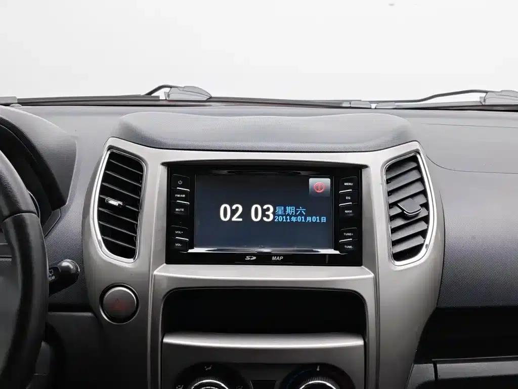 Great Wall M4 2012 1.5L Manual Deluxe Edition — миниатюра 12