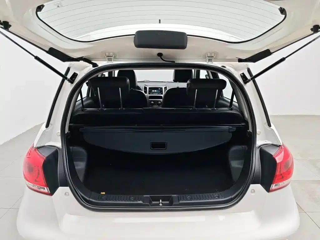Great Wall M4 2012 1.5L Manual Deluxe Edition — миниатюра 16