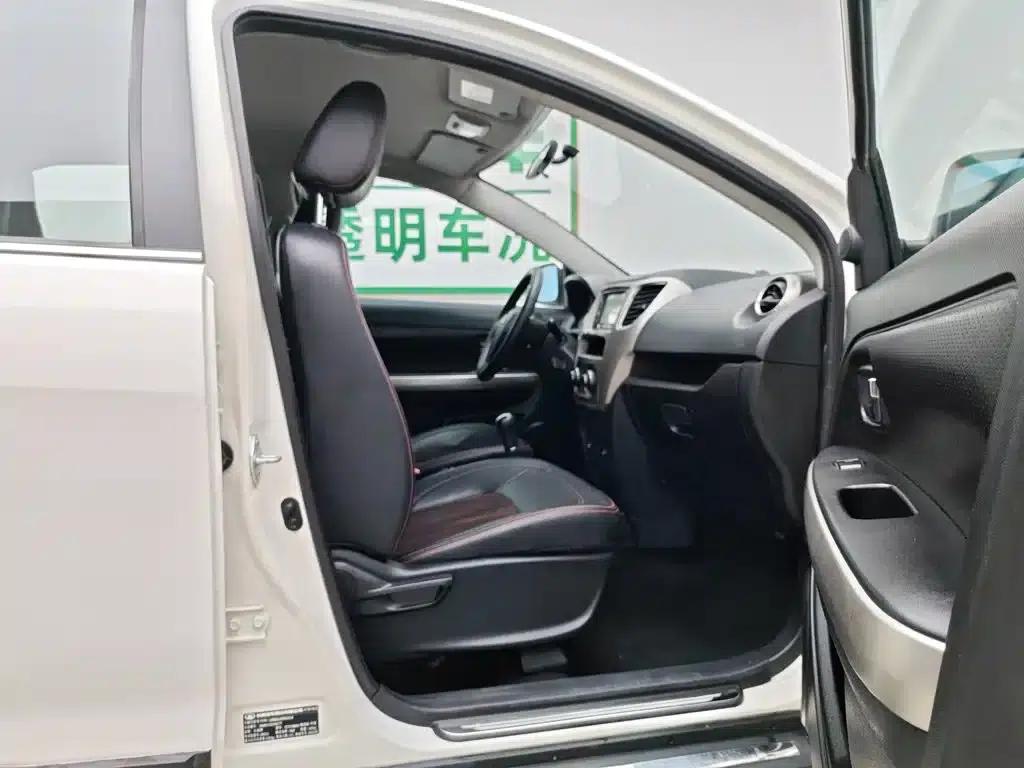 Great Wall M4 2012 1.5L Manual Deluxe Edition — миниатюра 23