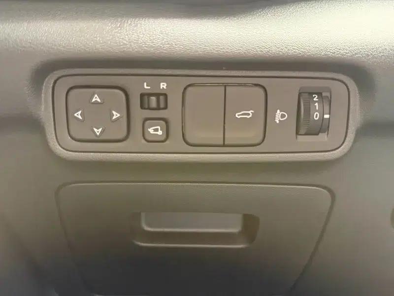 Changan UNI-T 2022 1.5T Sport Flagship Edition — миниатюра 31