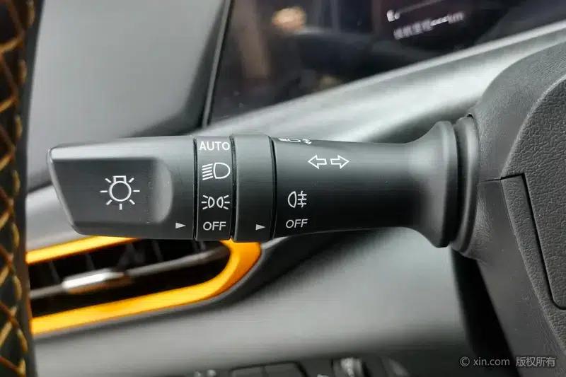 Changan UNI-T 2022 1.5T Premium Edition — миниатюра 16
