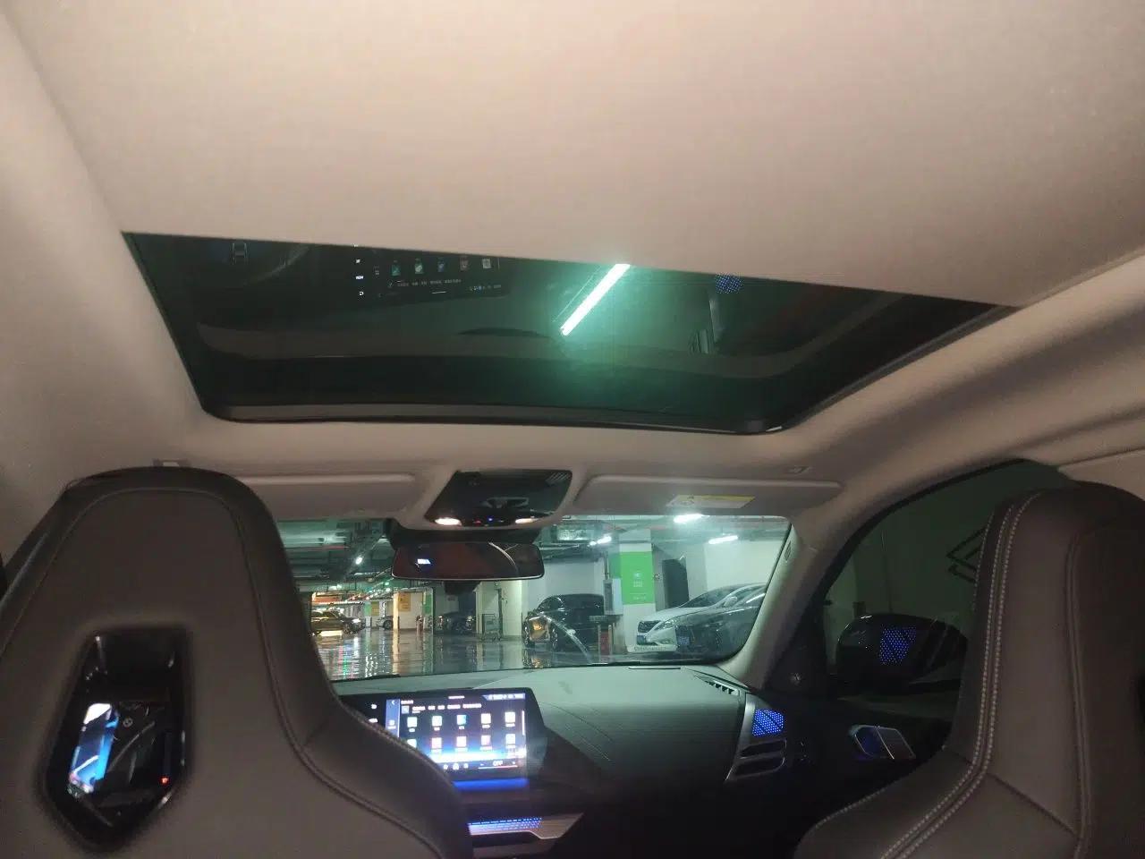 BMW 2 Series 2025 225L M Sport Night Edition Package — миниатюра 18