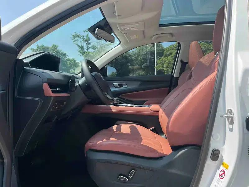 Changan CS55 PLUS 2024 Model, Third Generation 1.5T DCT Premium Edition — миниатюра 9