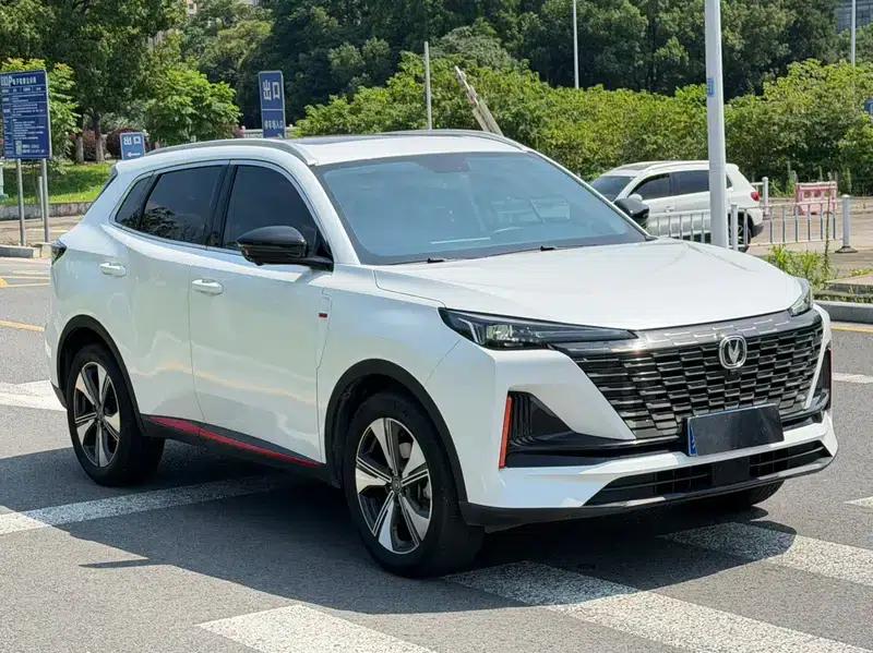 Changan CS55 PLUS 2022 Blue Whale Edition 1.5T DCT Premium — миниатюра 3