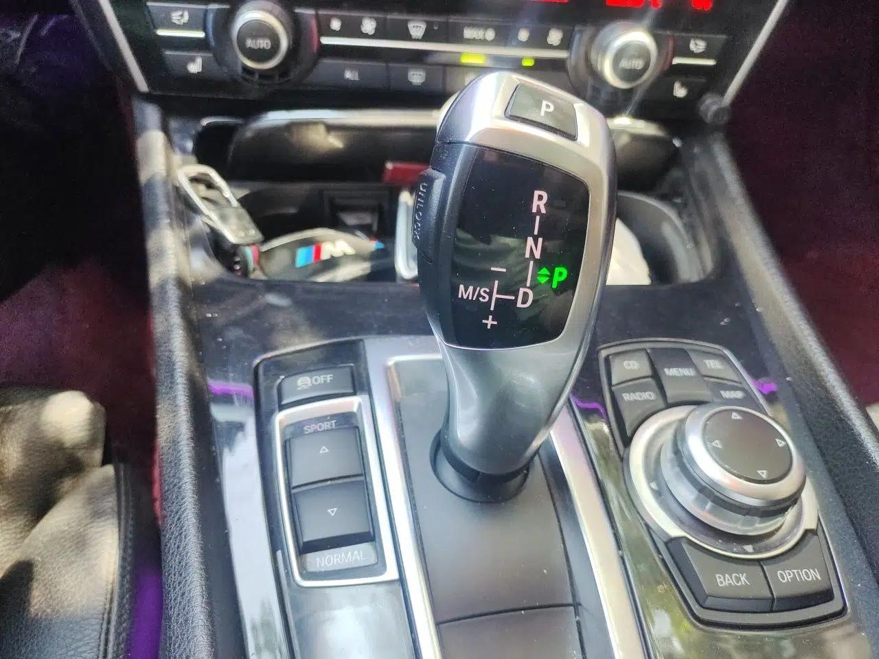 BMW 5 Series GT 2010 550i Luxury Edition — миниатюра 14