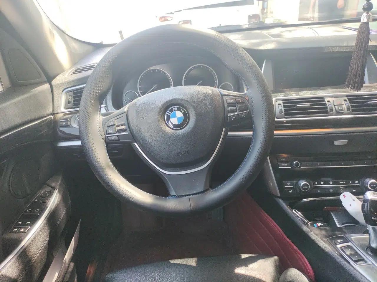 BMW 5 Series GT 2010 550i Luxury Edition — миниатюра 10