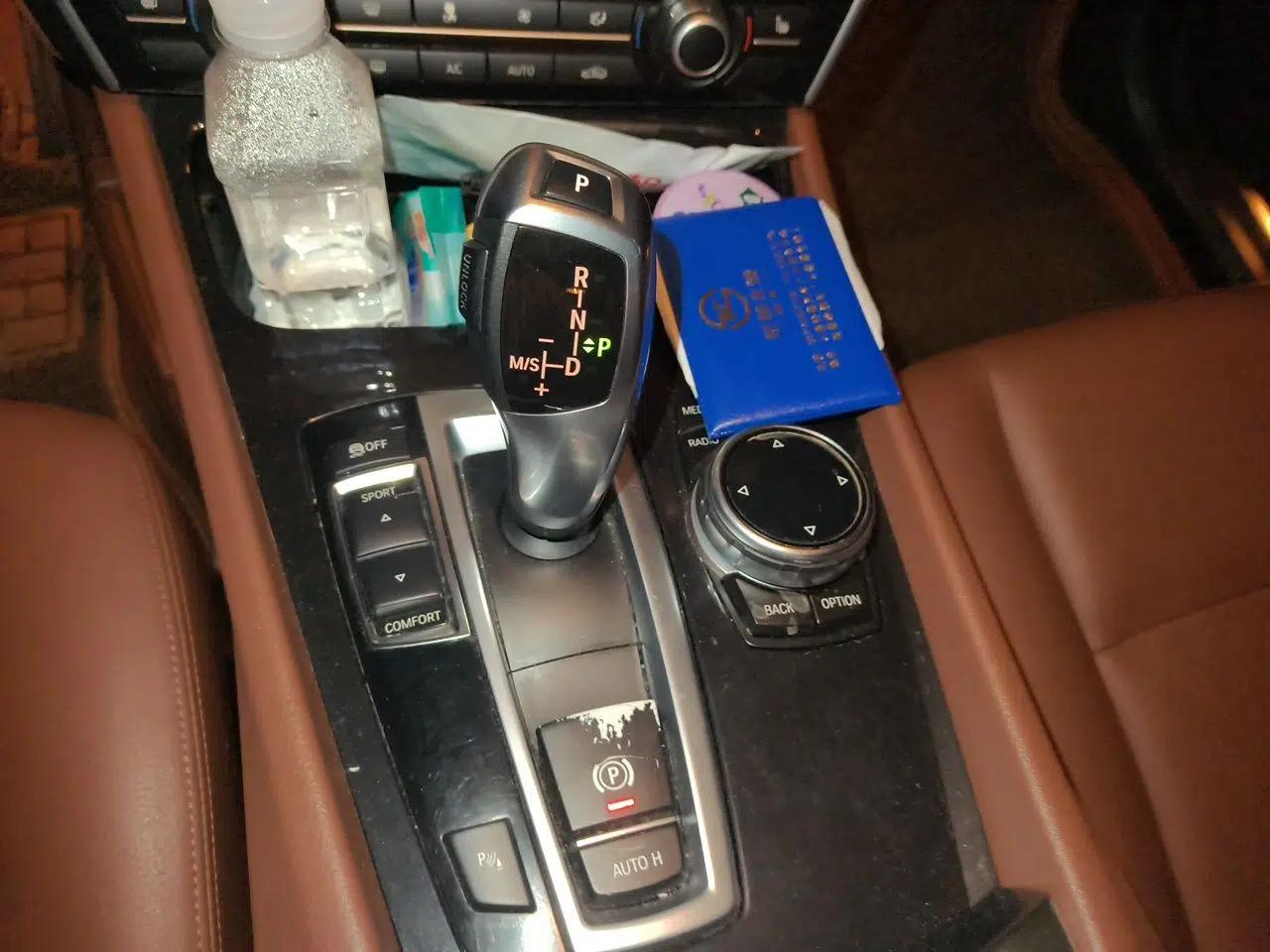 BMW 5 Series GT 2014 528i Leading Model — миниатюра 14