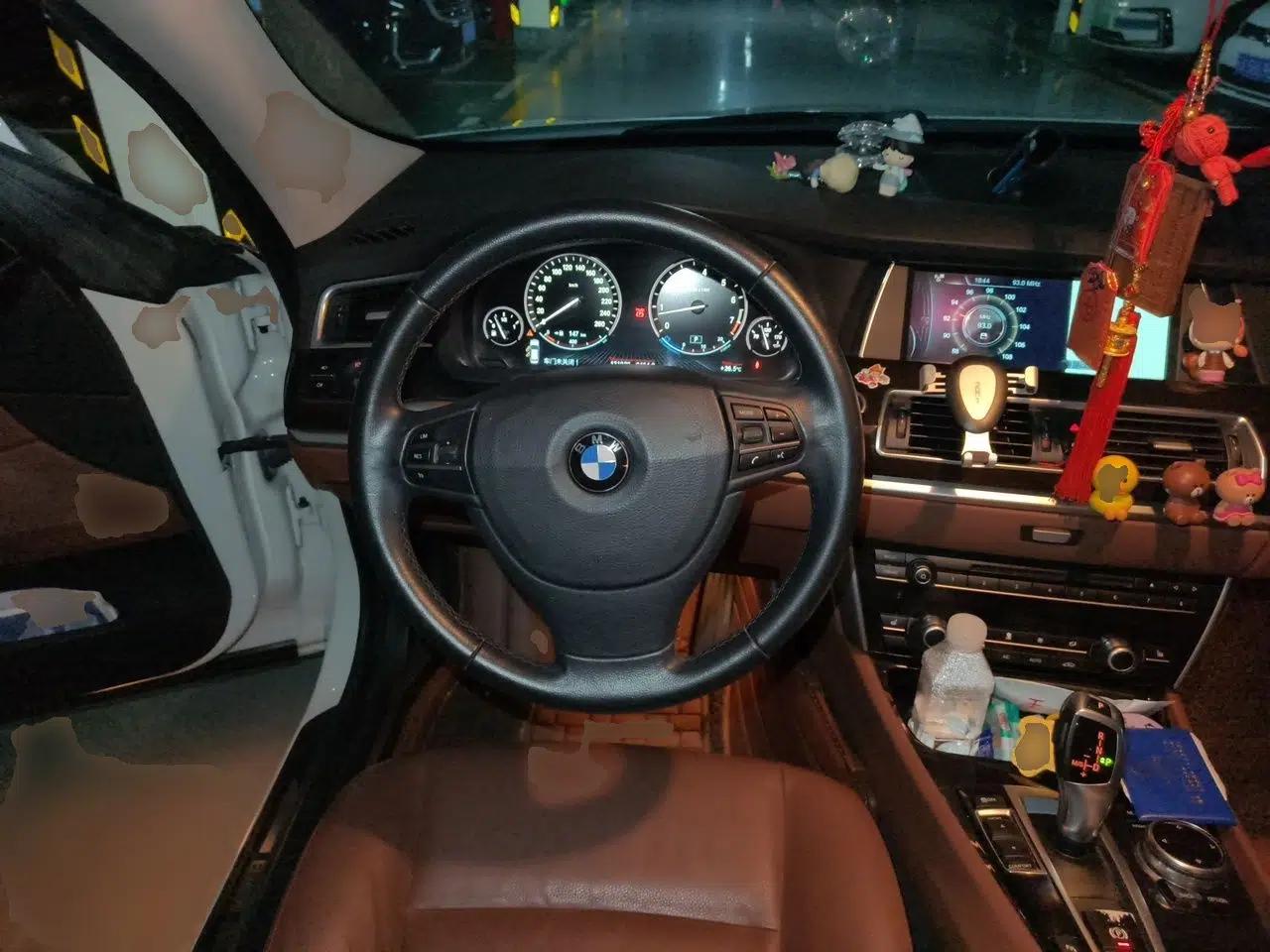 BMW 5 Series GT 2014 528i Leading Model — миниатюра 10