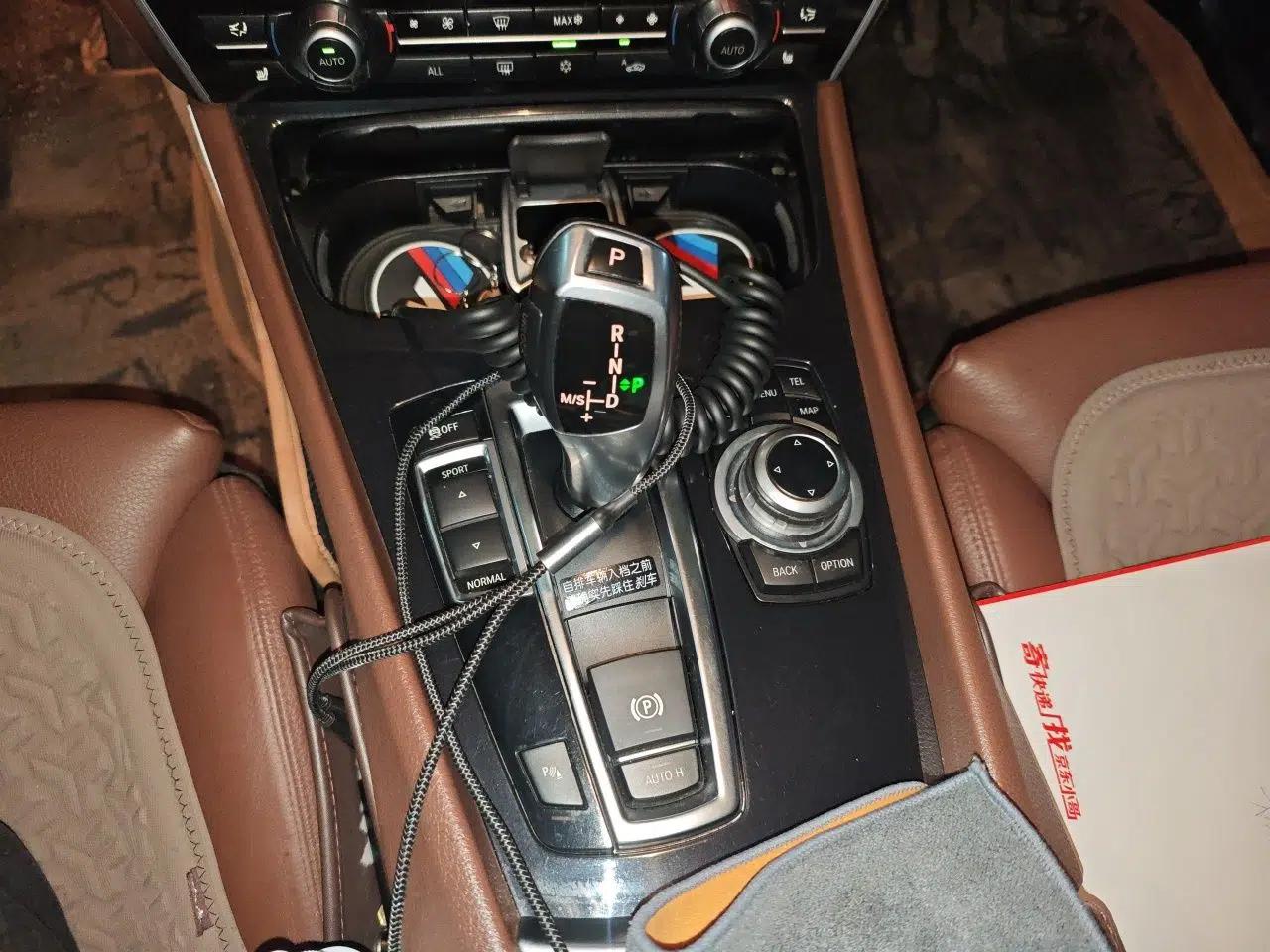BMW 5 Series GT 2010 535i Leading Model — миниатюра 14