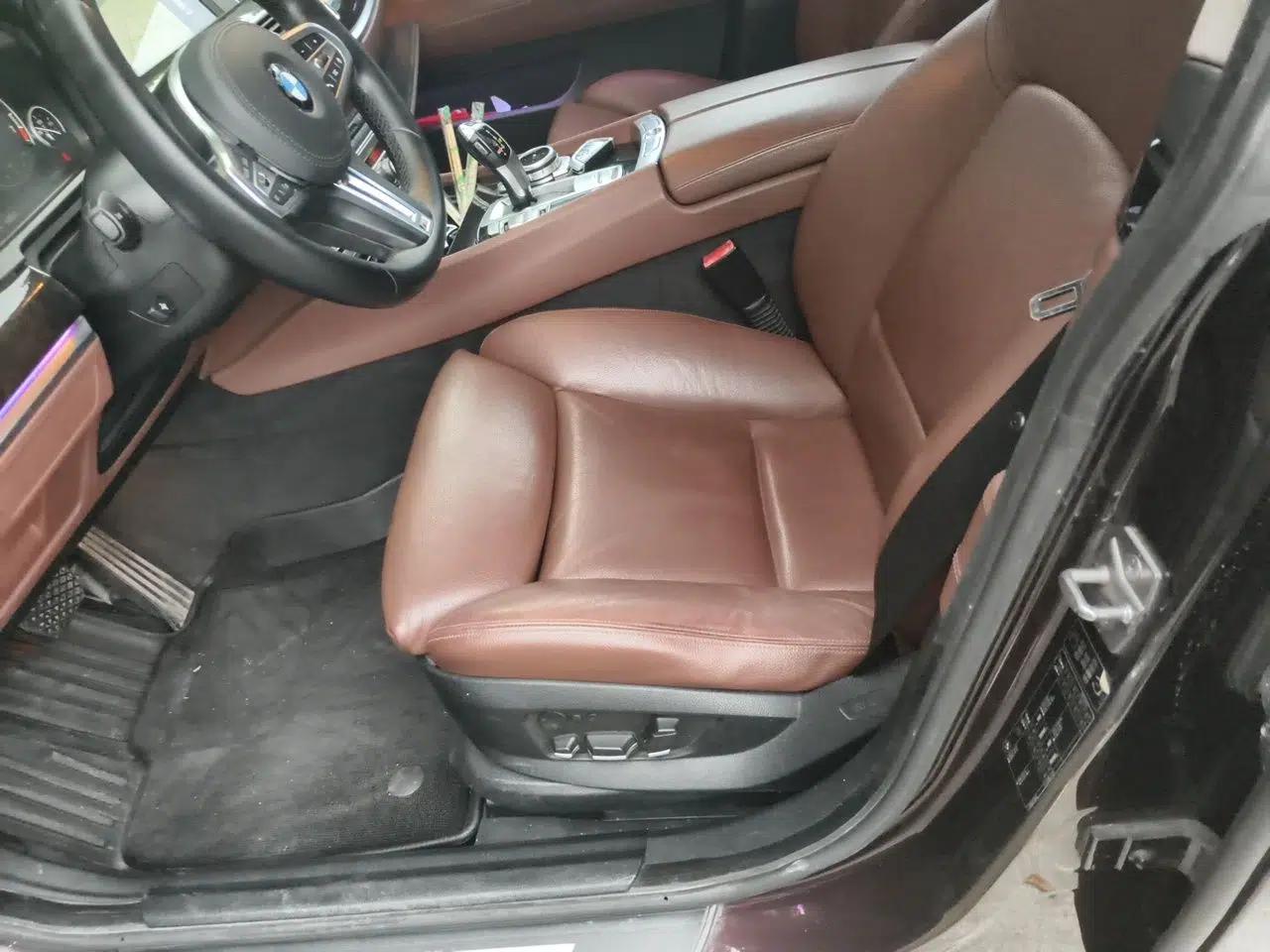 BMW 5 Series GT 2010 535i Leading Model — миниатюра 15