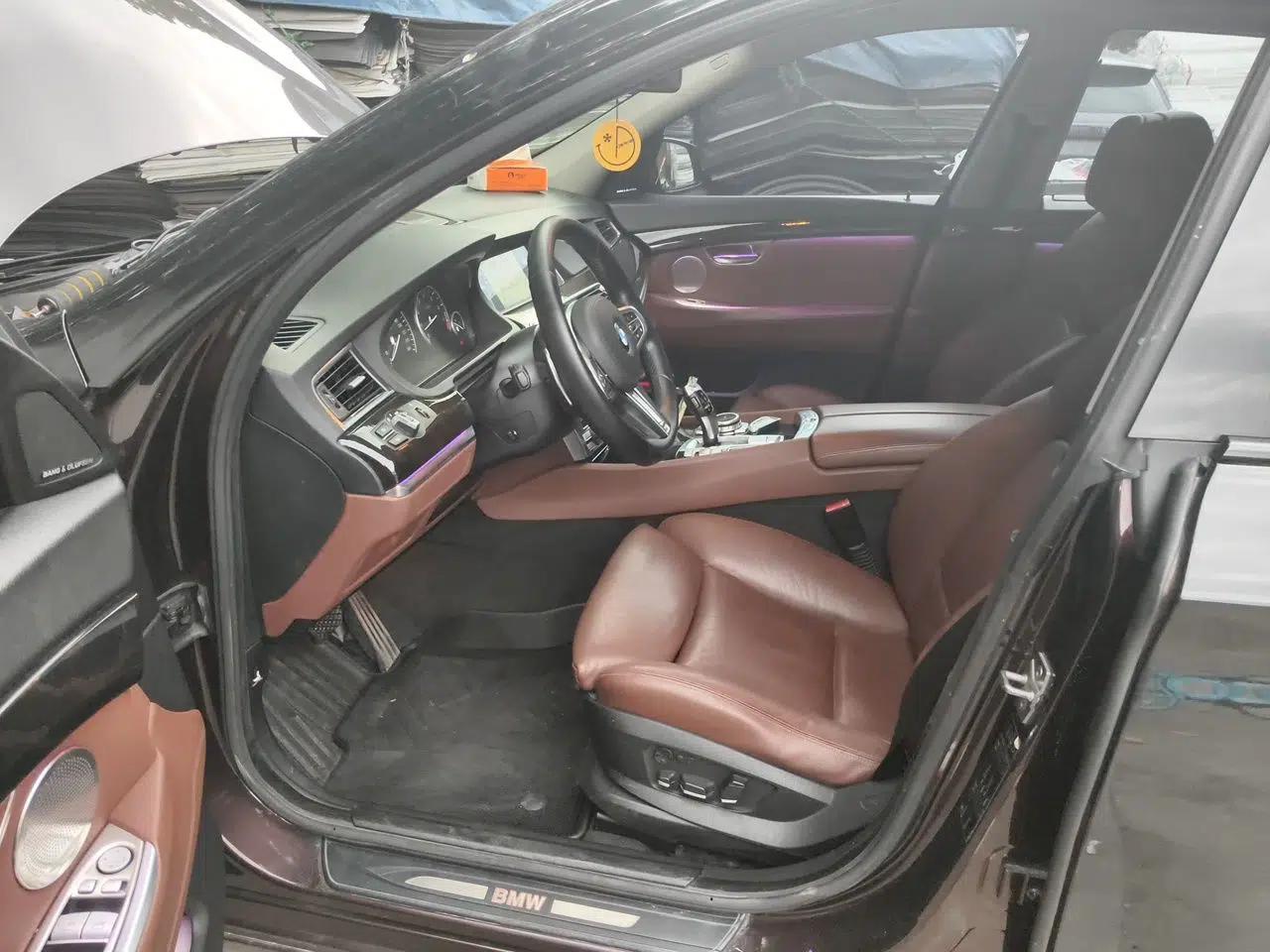 BMW 5 Series GT 2010 535i Leading Model — миниатюра 16
