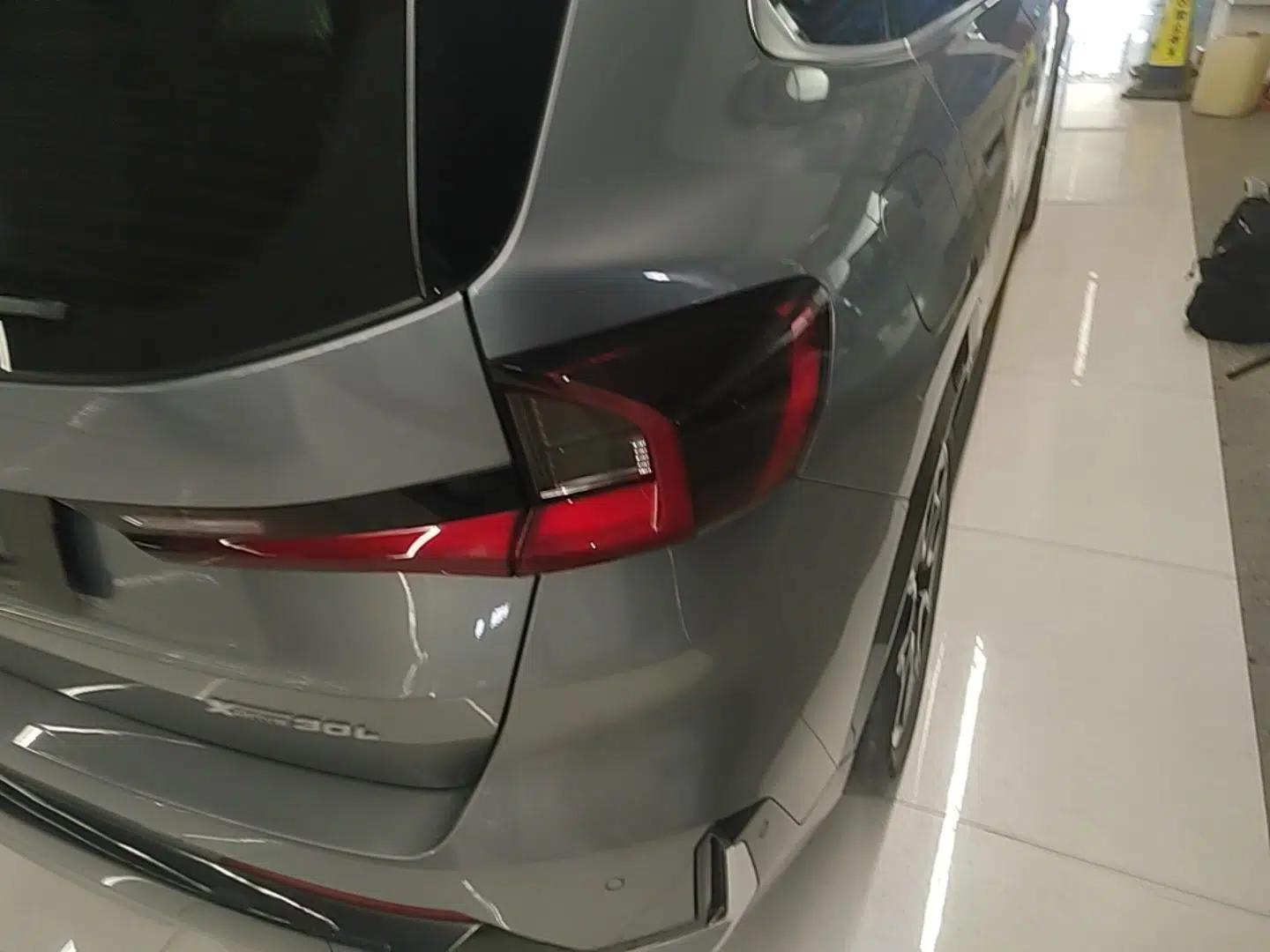 BMW iX1 2023 xDrive30L X Design Package — миниатюра 14
