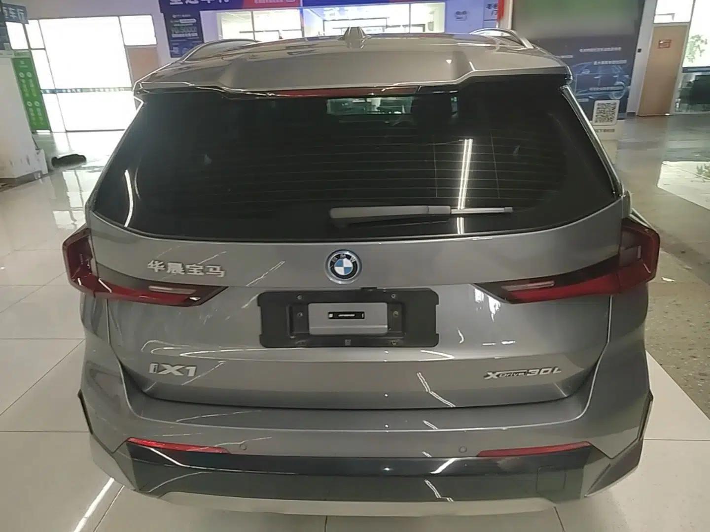 BMW iX1 2023 xDrive30L X Design Package — миниатюра 5
