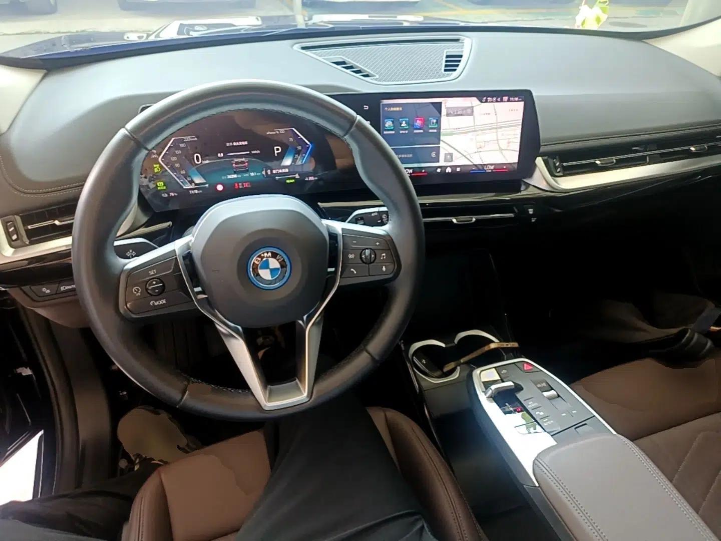 BMW iX1 2023 eDrive25L X Design Package — миниатюра 12