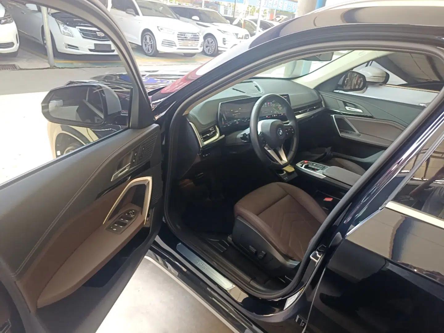 BMW iX1 2023 eDrive25L X Design Package — миниатюра 18
