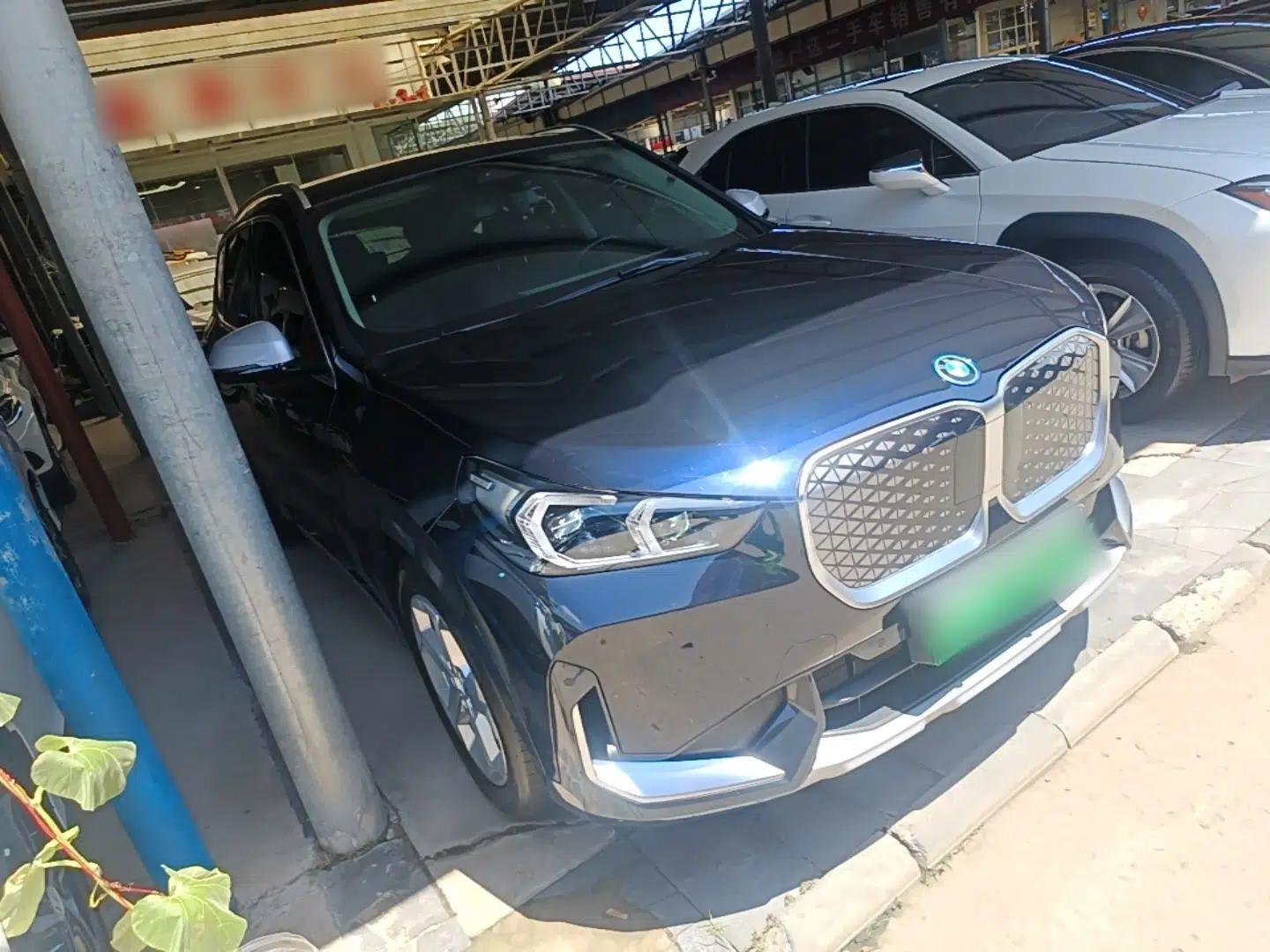 BMW iX1 2023 eDrive25L X Design Package — миниатюра 3