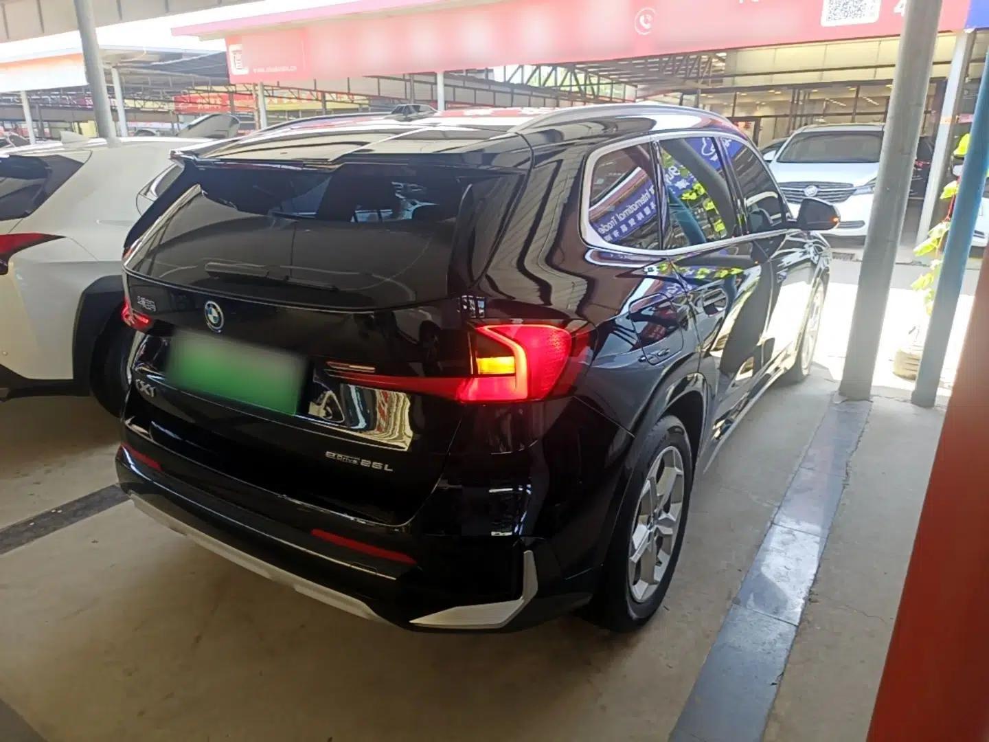 BMW iX1 2023 eDrive25L X Design Package — миниатюра 6