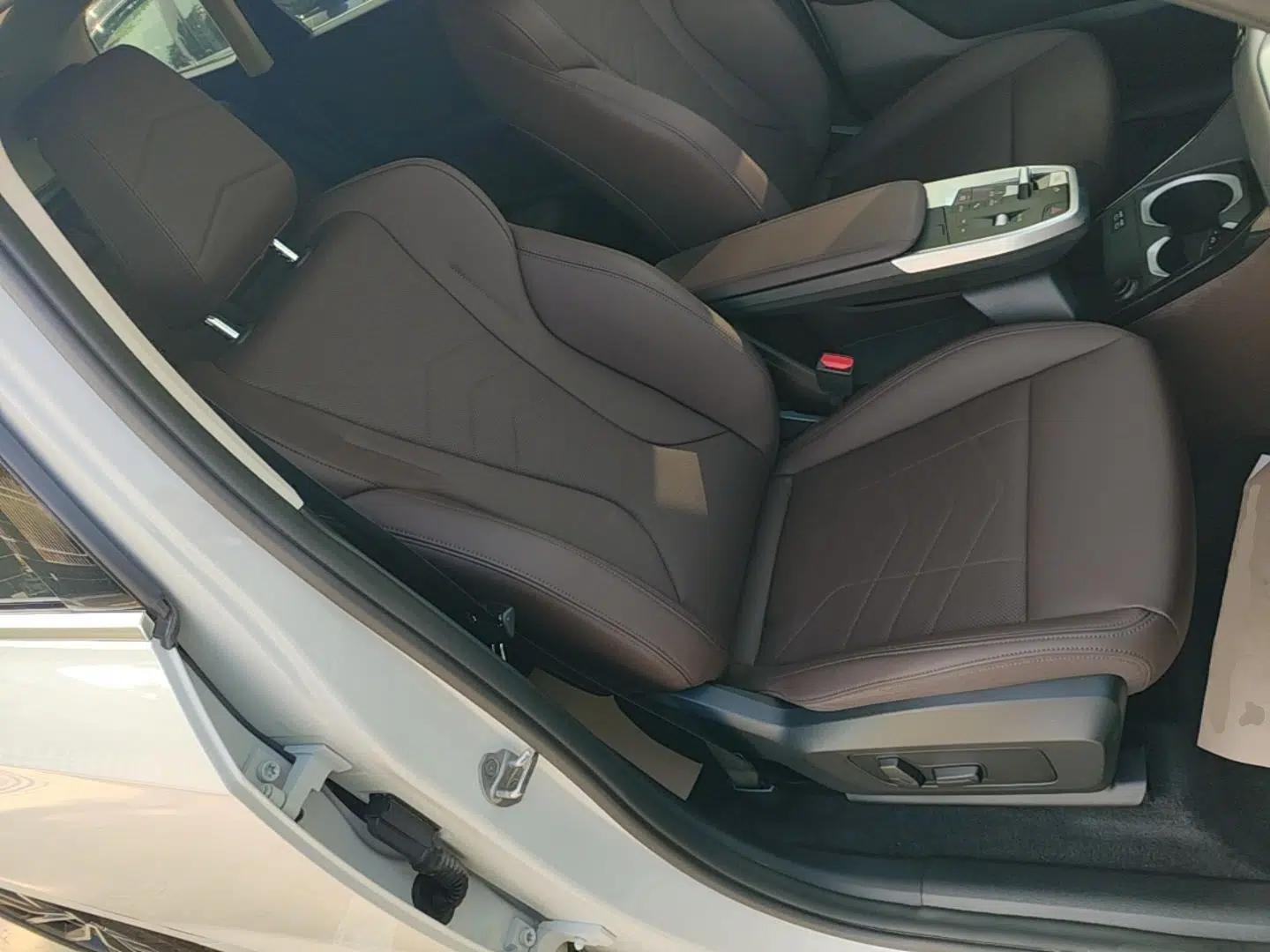 BMW iX1 2023 eDrive25L M Sport Package — миниатюра 19