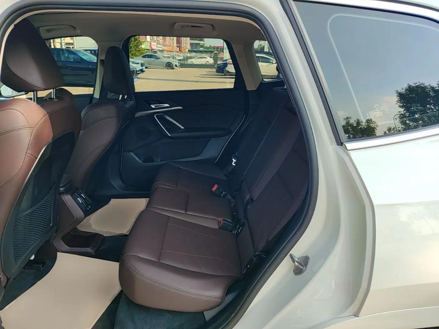 BMW iX1 2023 eDrive25L M Sport Package — миниатюра 20