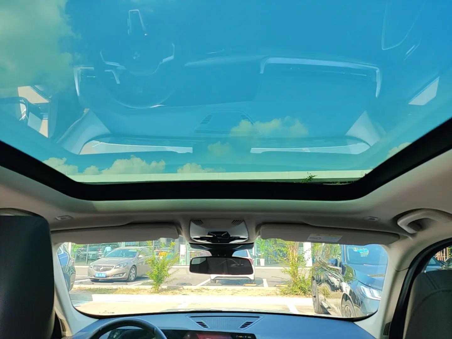 BMW iX1 2023 eDrive25L M Sport Package — миниатюра 21