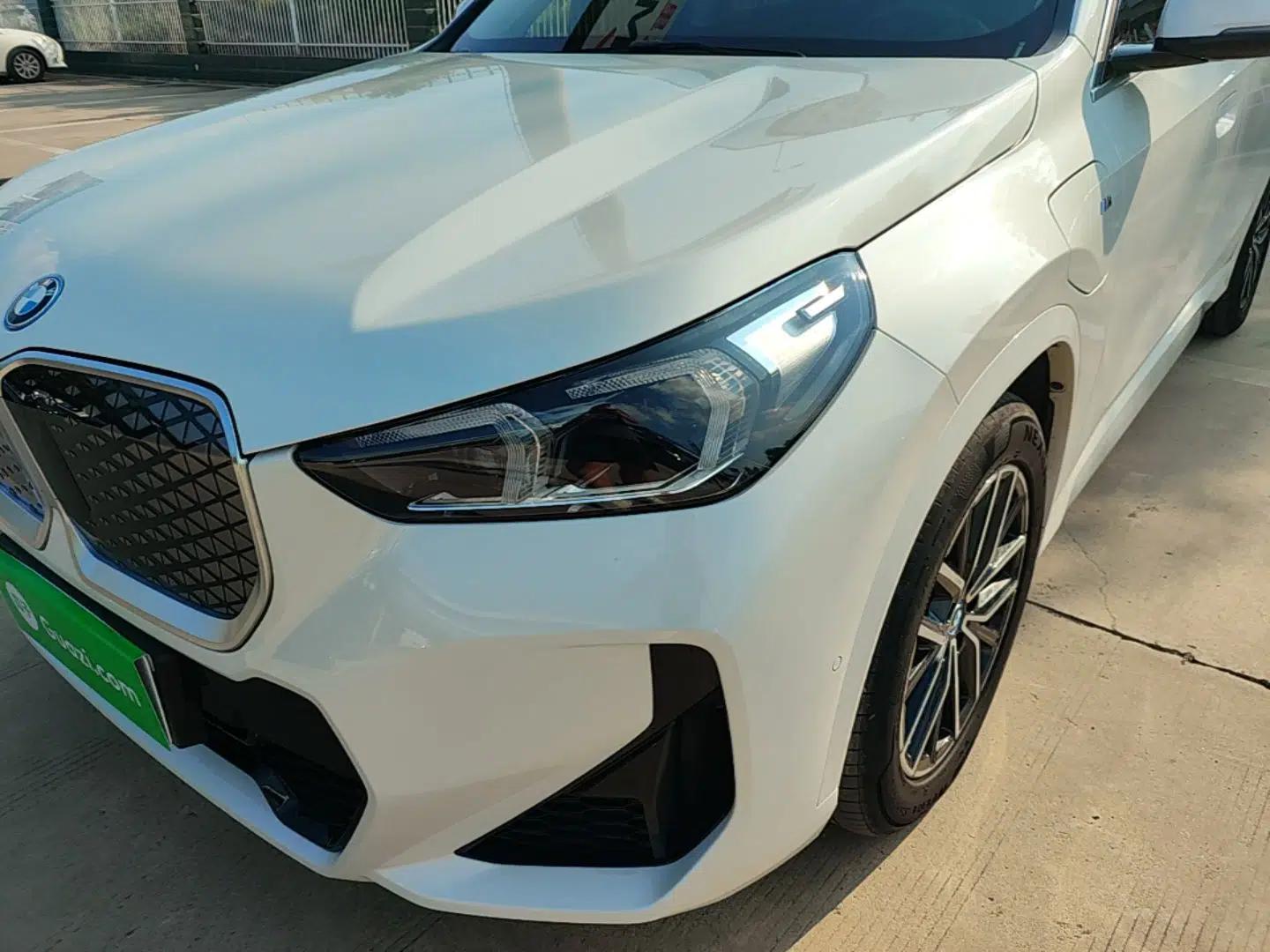 BMW iX1 2023 eDrive25L M Sport Package — миниатюра 8