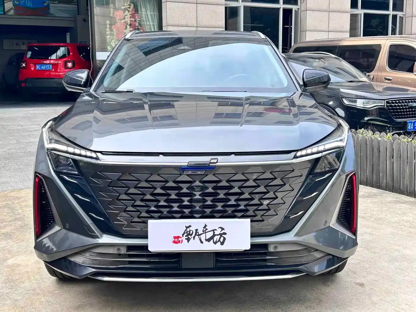 Changan Oushang Z6 2022 Blue Whale 1.5T DCT Smart Navigation Edition — миниатюра 2