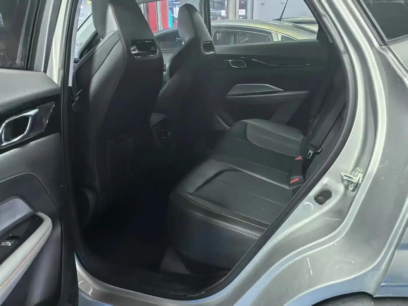 Changan Oushang Z6 2023 Blue Whale 1.5T DCT Smart Supreme Edition — миниатюра 12