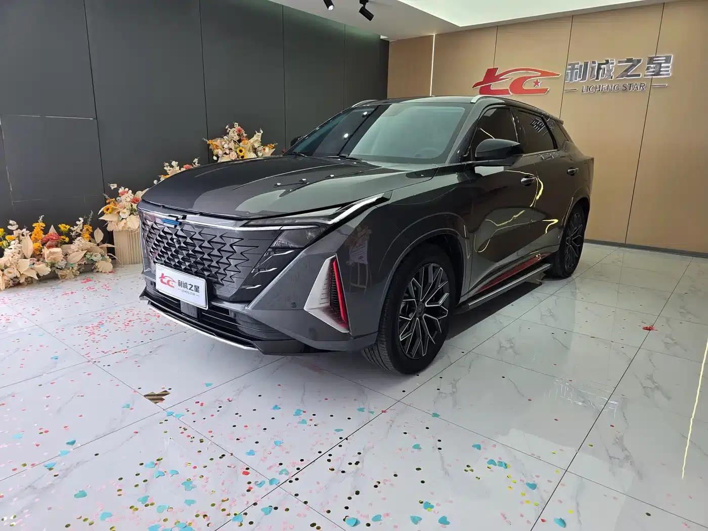 Changan Oushang Z6 2022 Blue Whale 1.5T DCT Smart Supreme Edition — миниатюра 1