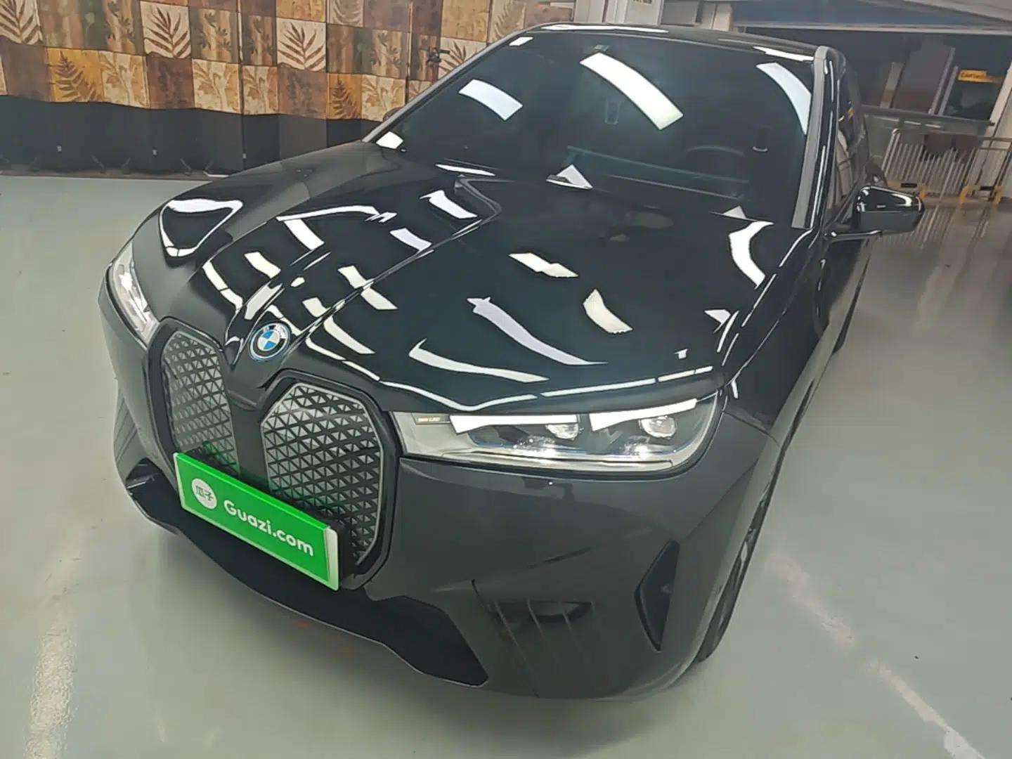 BMW iX 2022 xDrive40 — миниатюра 1