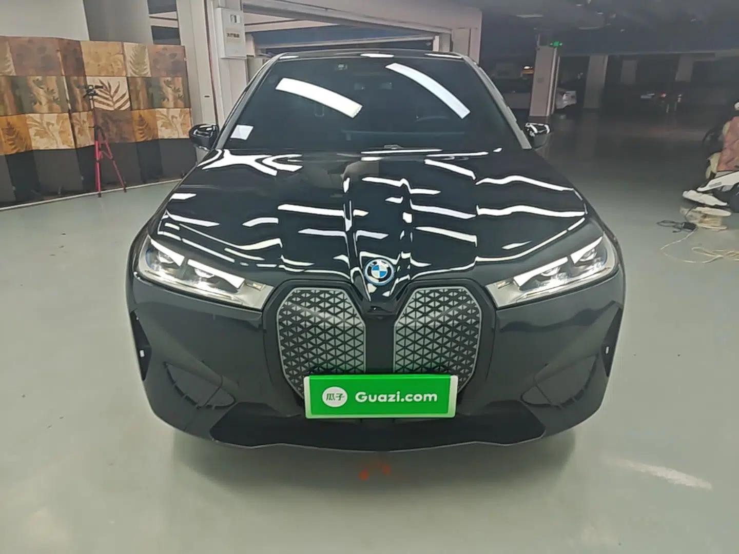 BMW iX 2022 xDrive40 — миниатюра 2