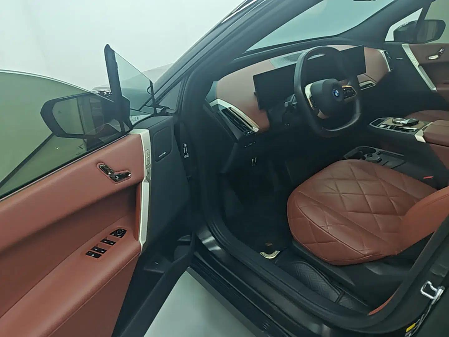 BMW iX 2022 xDrive40 — миниатюра 18