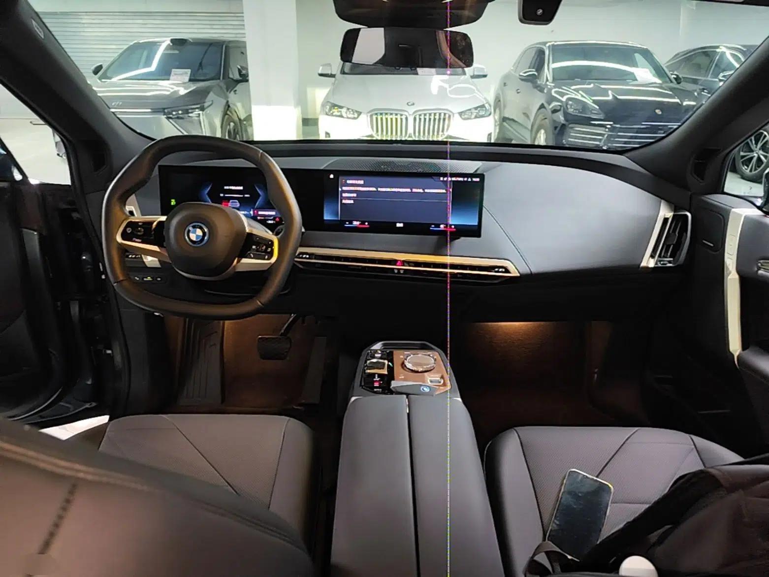 BMW iX 2022 xDrive40 — миниатюра 17