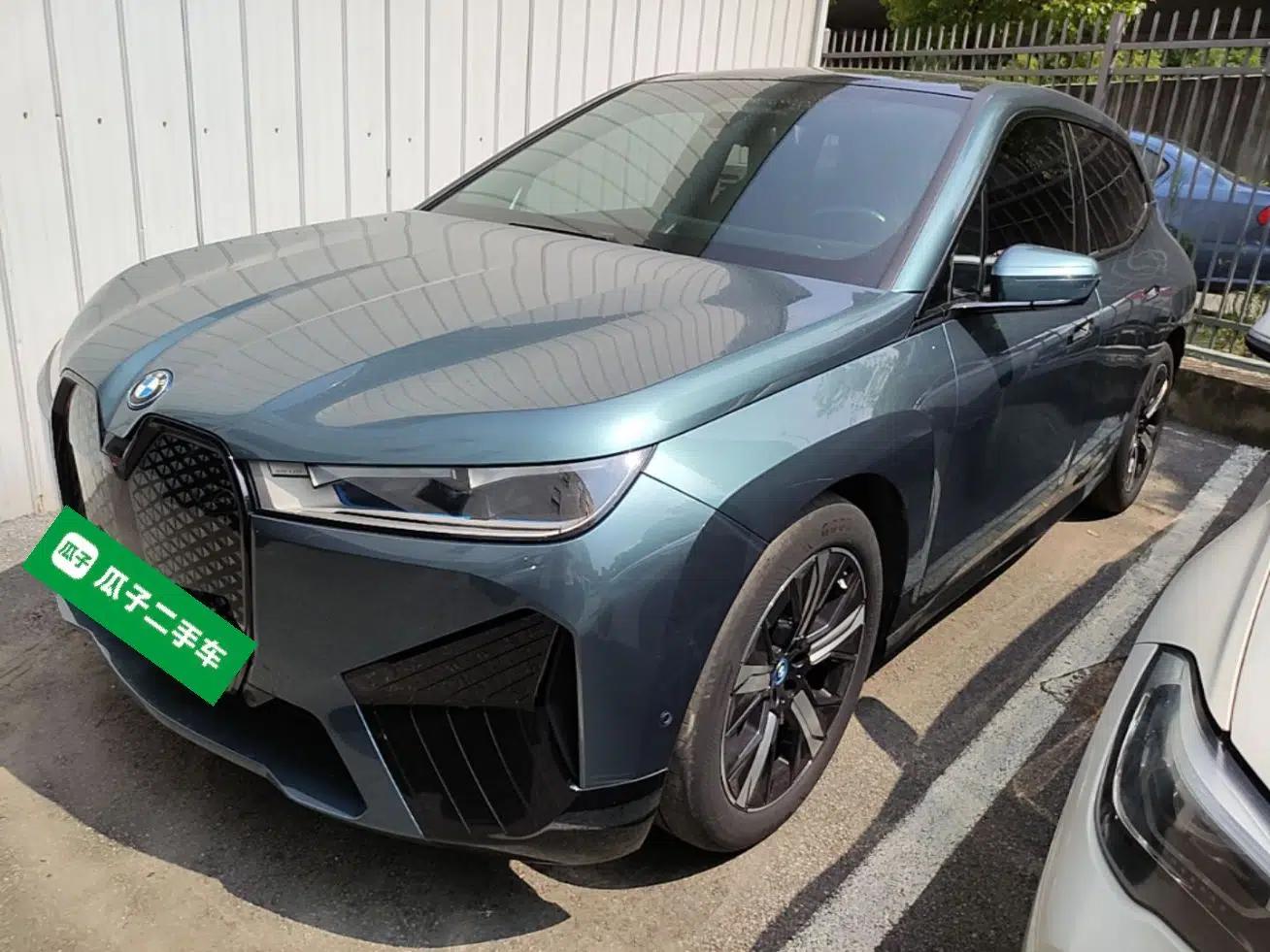 BMW iX 2022 xDrive40 — миниатюра 1