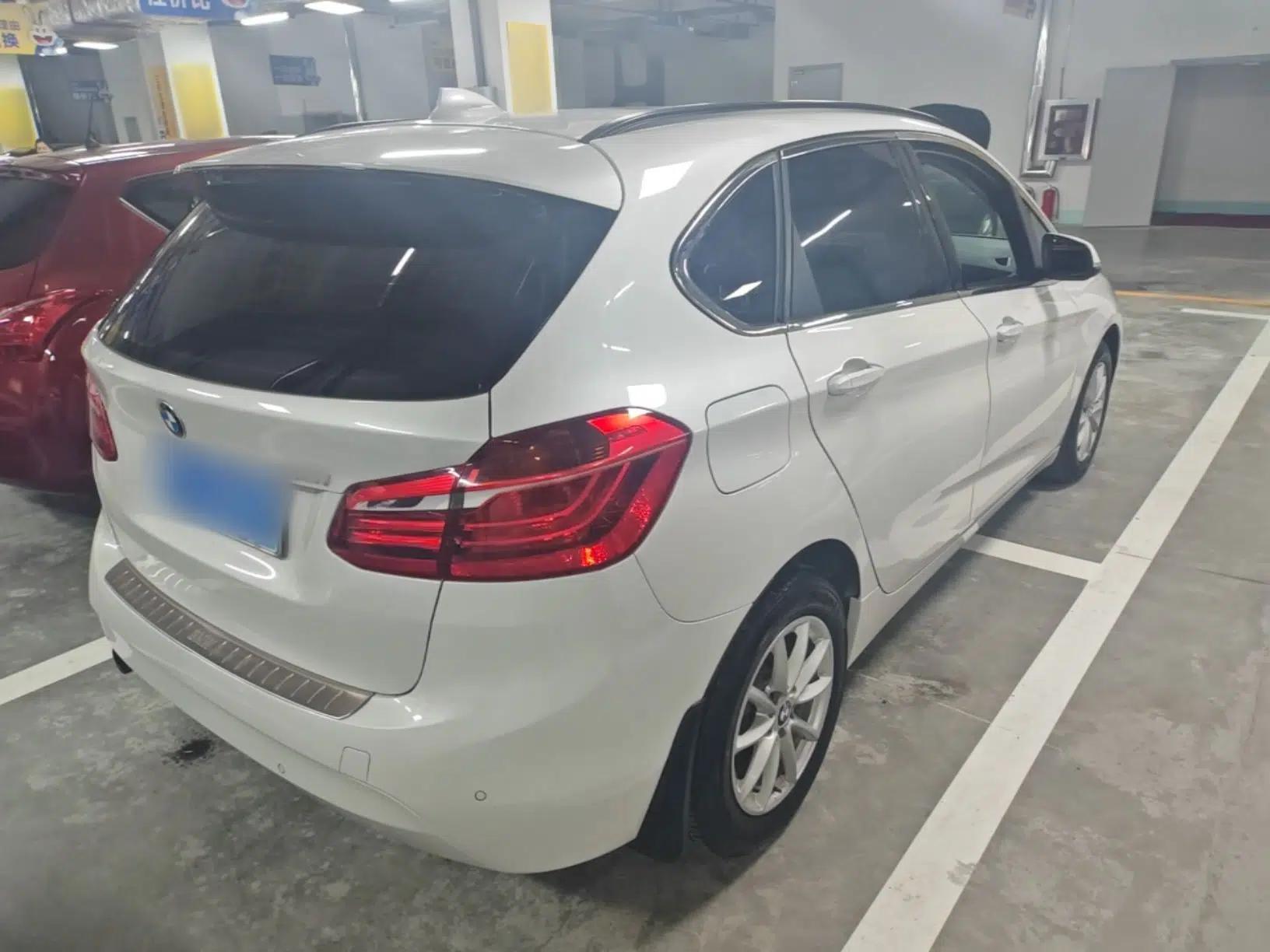 BMW 2 Series Active Tourer 2016 218i Fashion Model — миниатюра 6