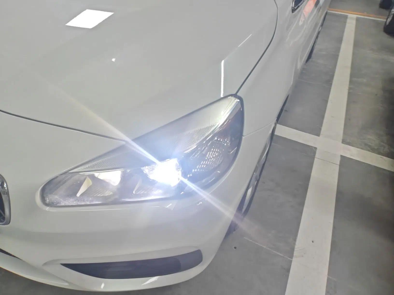BMW 2 Series Active Tourer 2016 218i Fashion Model — миниатюра 8