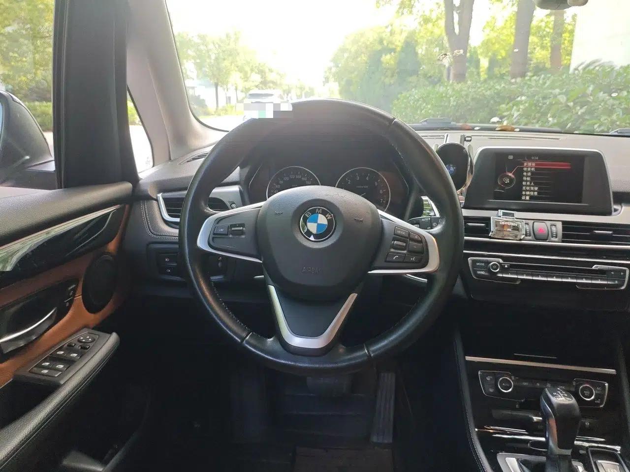 BMW 2 Series Active Tourer 2014 220i Luxury Design Package — миниатюра 10