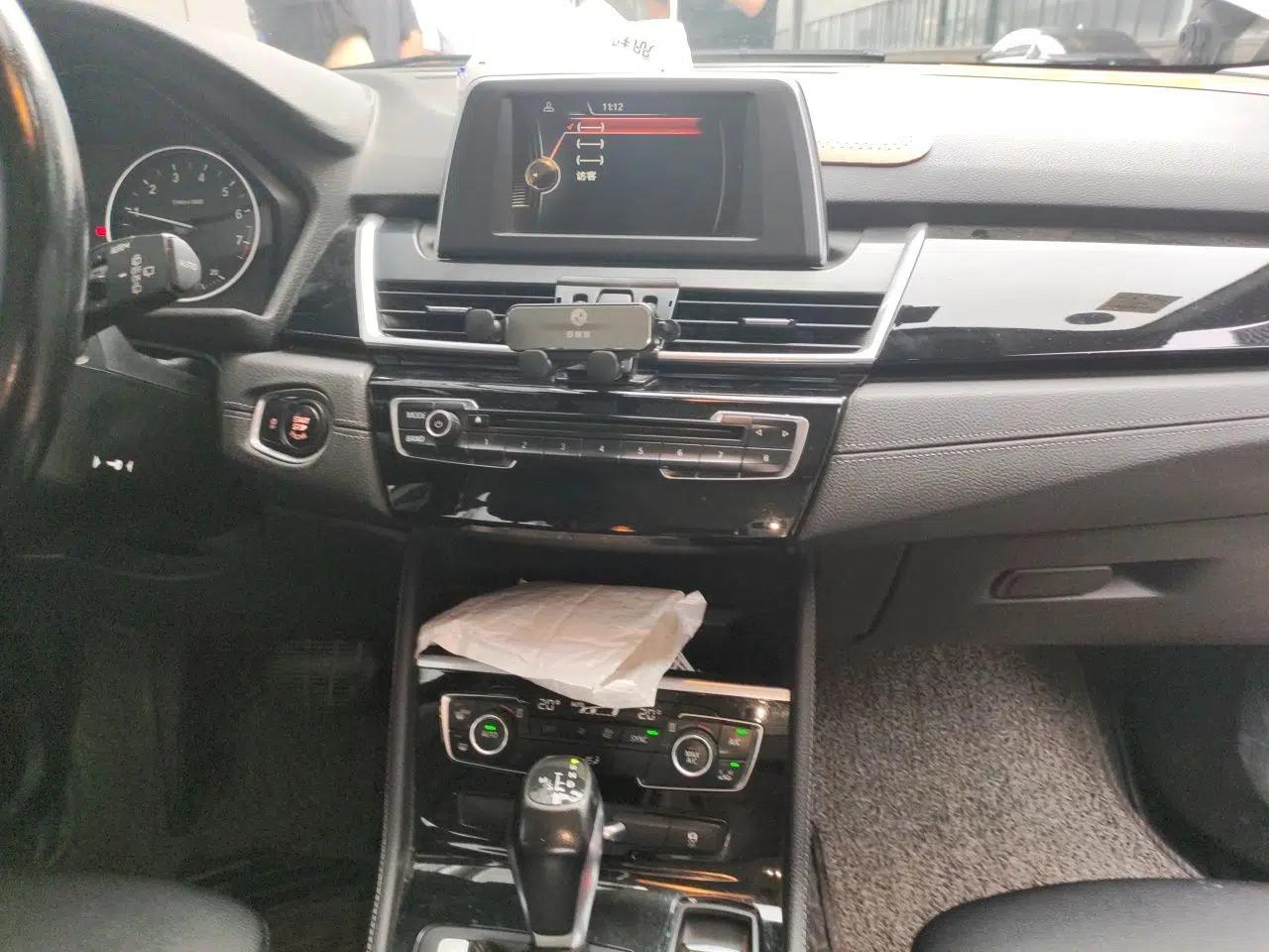 BMW 2 Series Active Tourer 2016 218i Sports Design Package — миниатюра 13