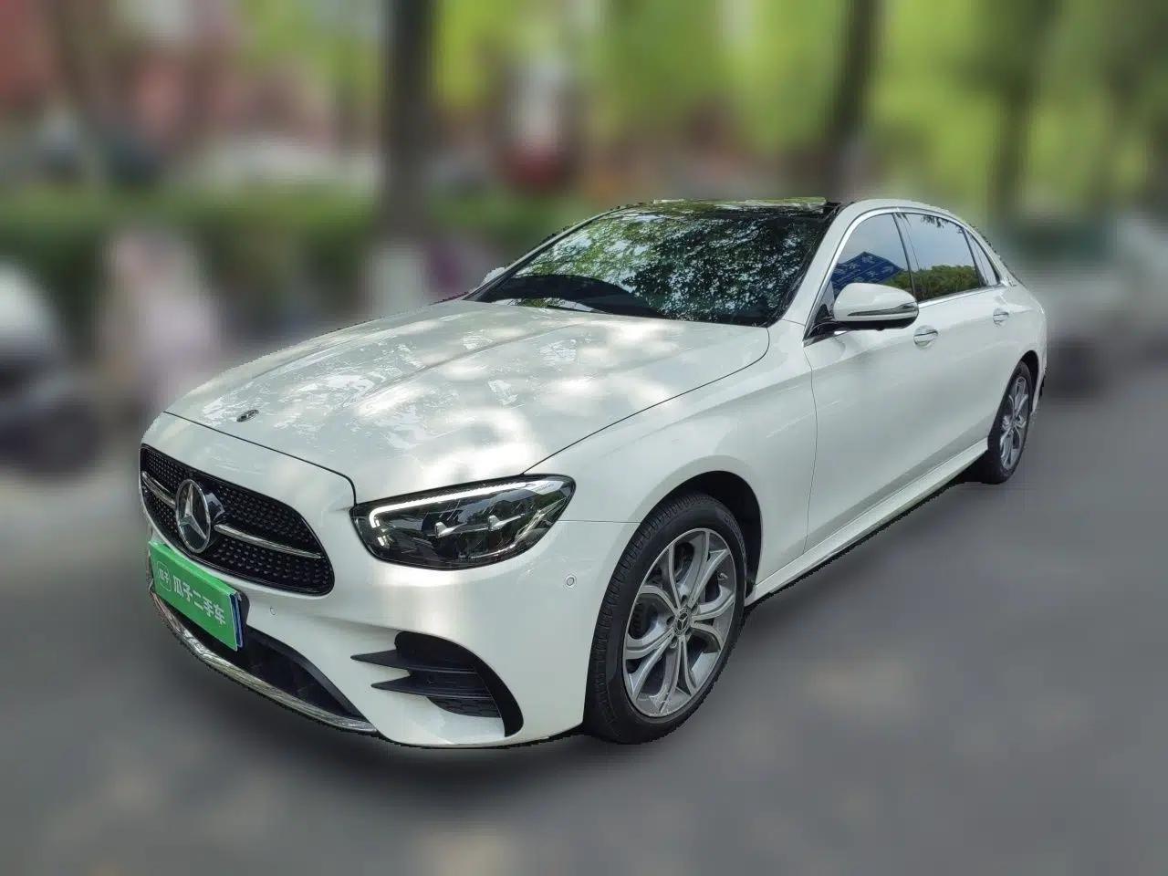 Mercedes-Benz E-Class 2021 E 300 L Sporty and Stylish Model — миниатюра 1