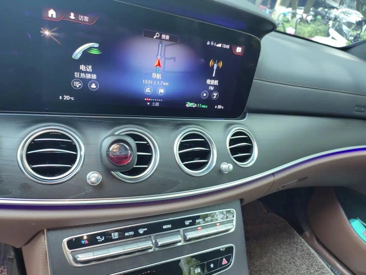 Mercedes-Benz E-Class 2021 E 300 L Sporty and Stylish Model — миниатюра 13